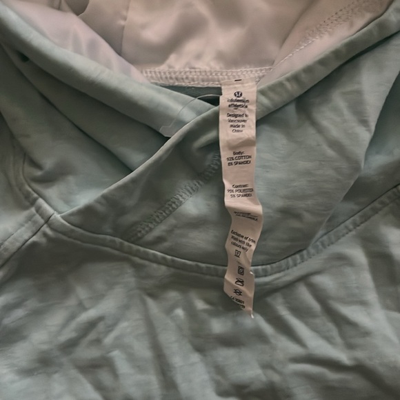 Women’s size 12 Lululemon sweatshirt - Picture 2 of 3
